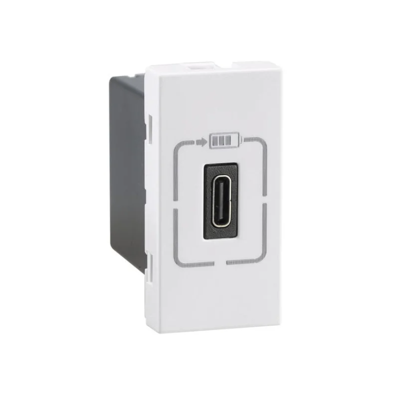 Legrand Lyncus White USB Charger Socket 1500 mA 1 Module Type C 6772 90