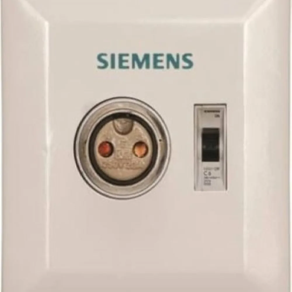 Siemens SP 20 A Plug and Socket DB with Provision for 2P MCB IP20 8GB0501SRC